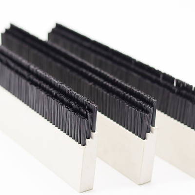Disesuaikan Flat Lath Strip Wire Row Brush Nylon PP Plastik Plate Brush